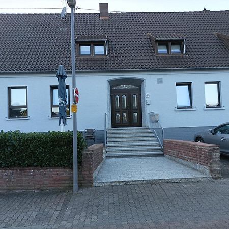 Appartamento Gaststaette Molitor Saarlouis Esterno foto