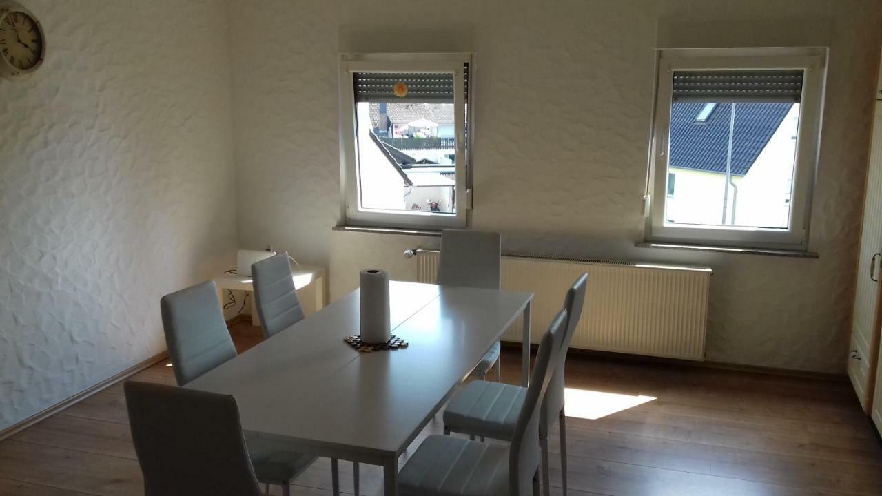 Appartamento Gaststaette Molitor Saarlouis Esterno foto